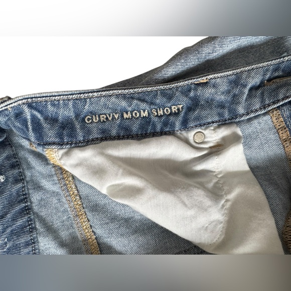 AE curvy mom short - Picture 2 of 4